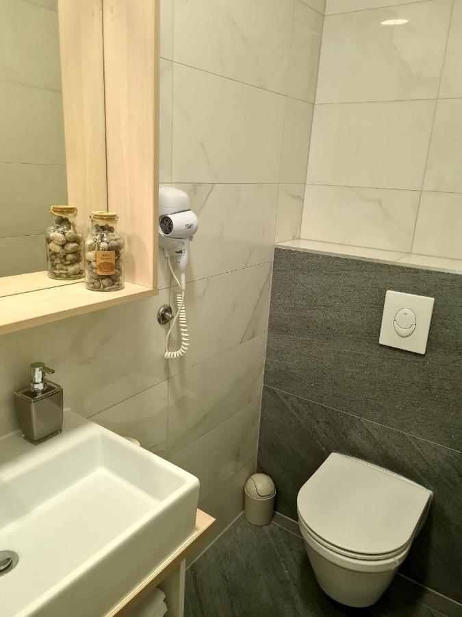 Bonitos, Sobe-Rooms Slavonski Brod Buitenkant foto