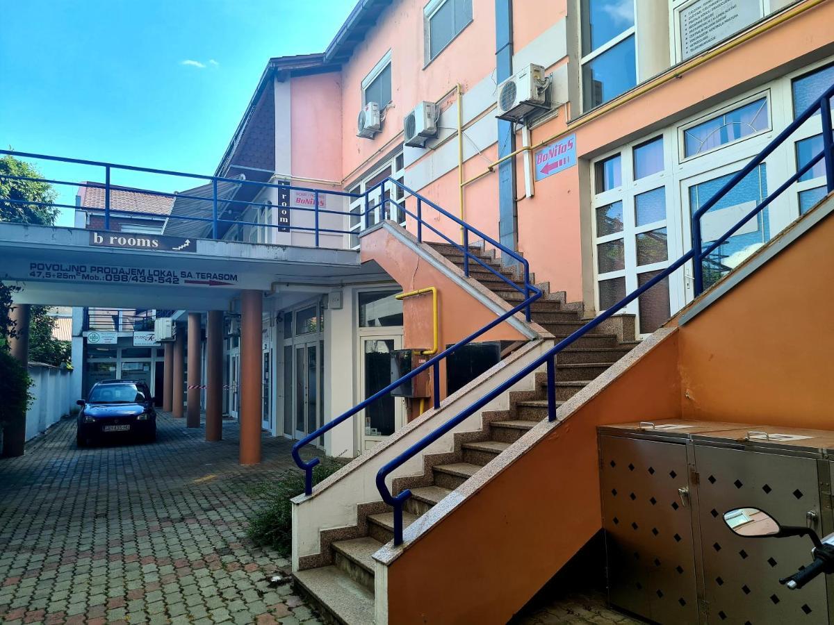 Bonitos, Sobe-Rooms Slavonski Brod Buitenkant foto