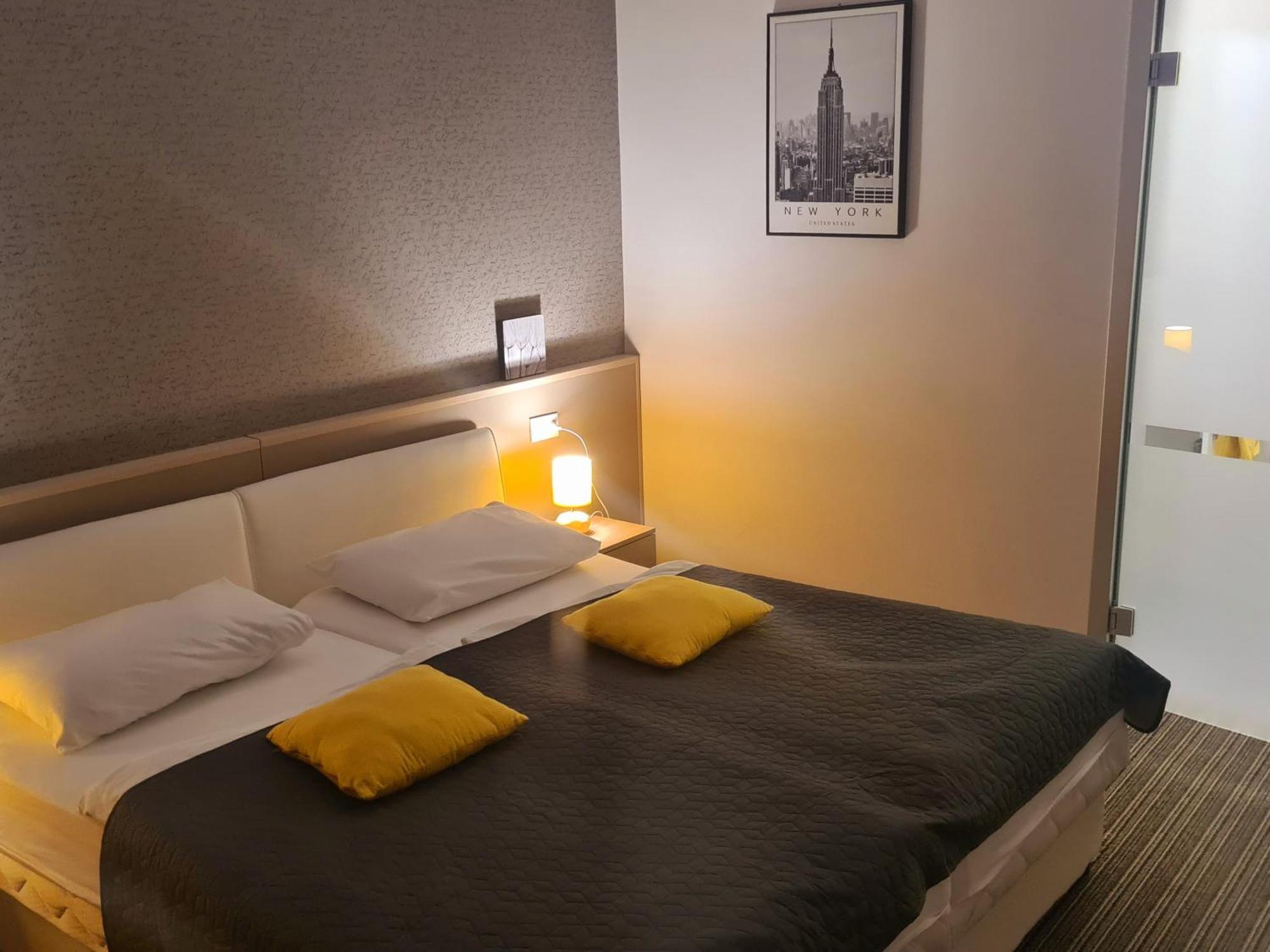 Bonitos, Sobe-Rooms Slavonski Brod Buitenkant foto