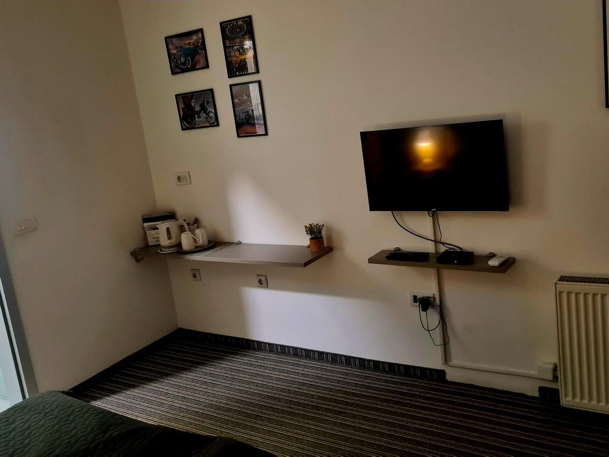 Bonitos, Sobe-Rooms Slavonski Brod Buitenkant foto