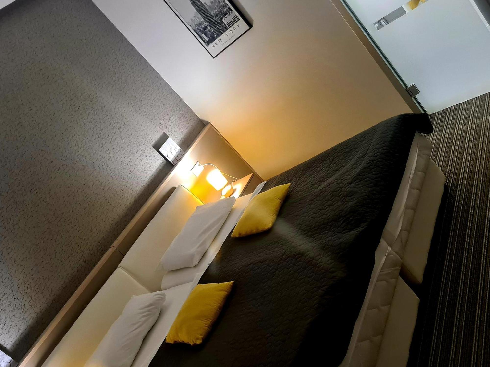 Bonitos, Sobe-Rooms Slavonski Brod Kamer foto